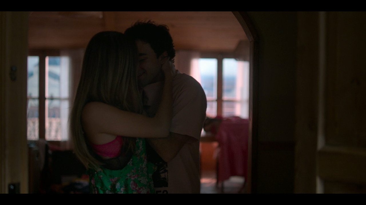 Elite.Short.Stories.Carla.Samuel.S01.1080p.NF.mkv_snapshot_10.25_[2021.08.31_13.21.49]