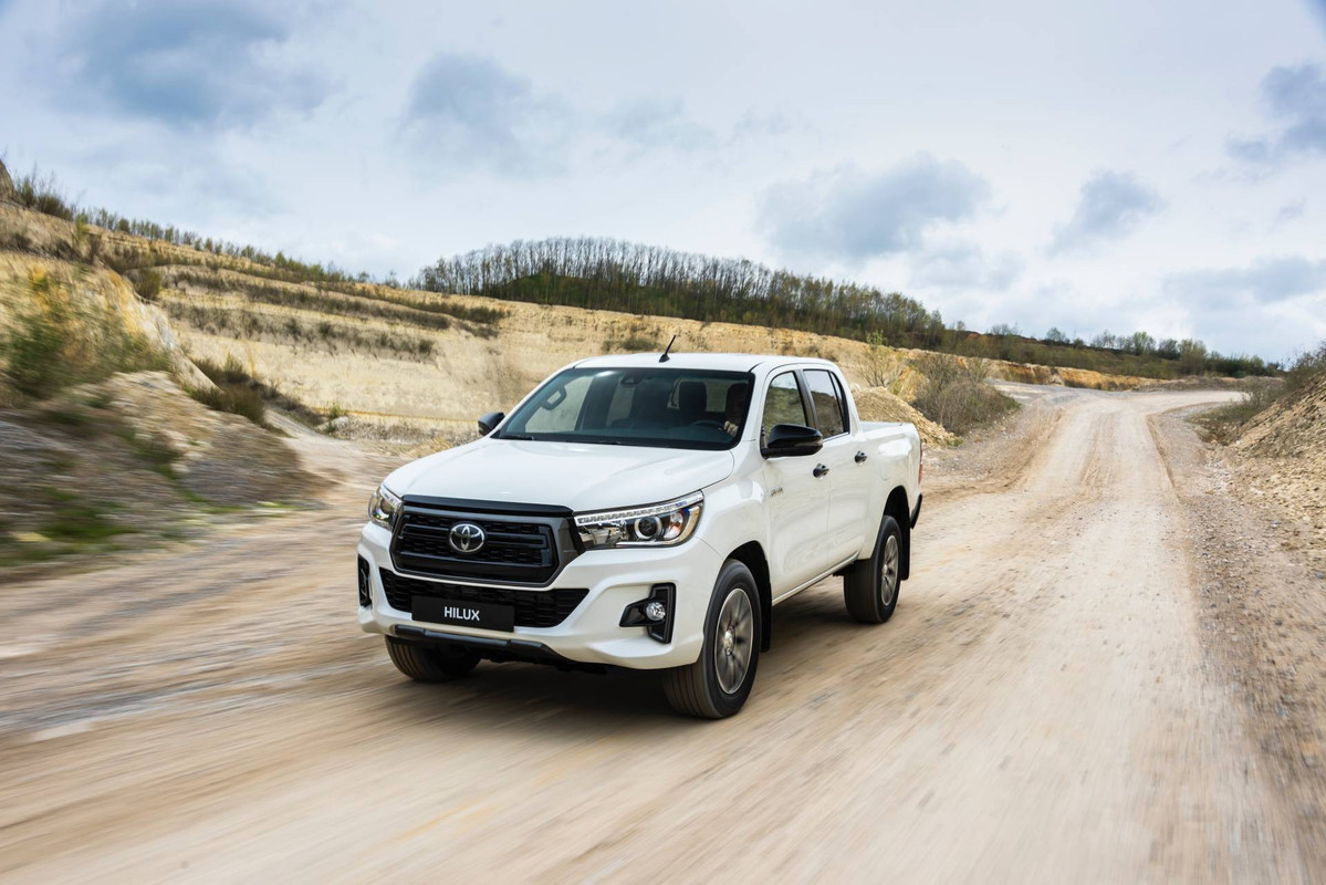 Toyota Hilux 2019 Special Edition (41)