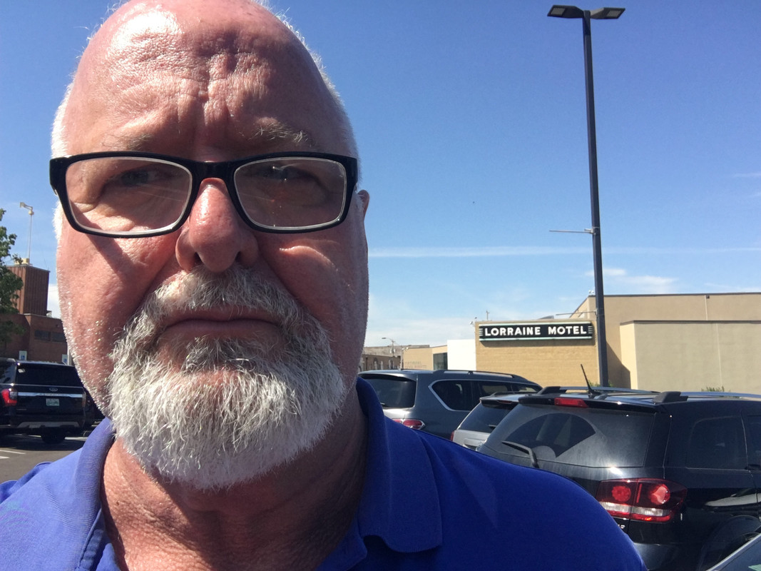 18E948A9-0FFE-4A57-B7D7-24F1E4AAD81B