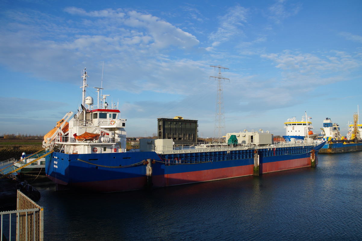 Henna T '02(1a) 3214gt Imo 9259032 cs.3EDT8 PAN ex Oosterscheldeborg 27-12-2022 Hansweert©KoosGoudri