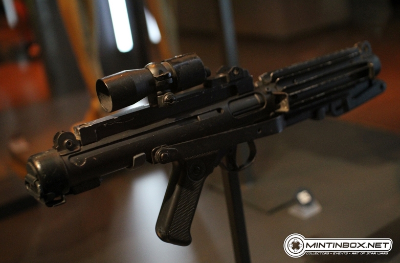 ROTJ-Stormtrooper-blaster-screen-used-17