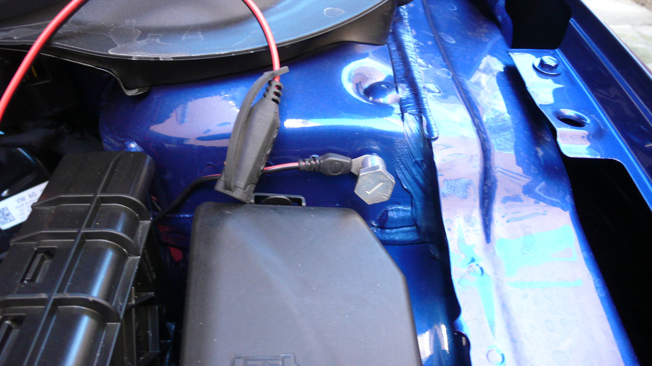 Polo negativo e connettore