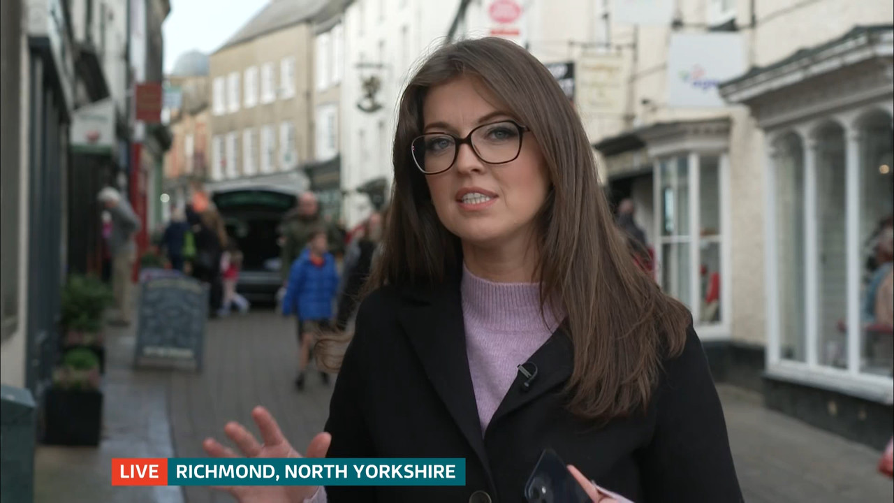 ITV Lunchtime News_20221024_13301355.ts_snapshot_19.06.287