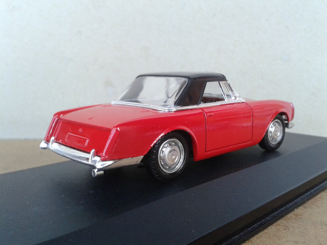 1961 Facel Vega Facellia F2 Coupé 2 2 (Solido - nº17 Coches inolvidables Salvat) (4)