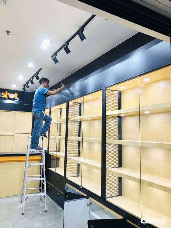 Showroom nội thất, xe hơi, vật liệu x&acirc;y dựng.