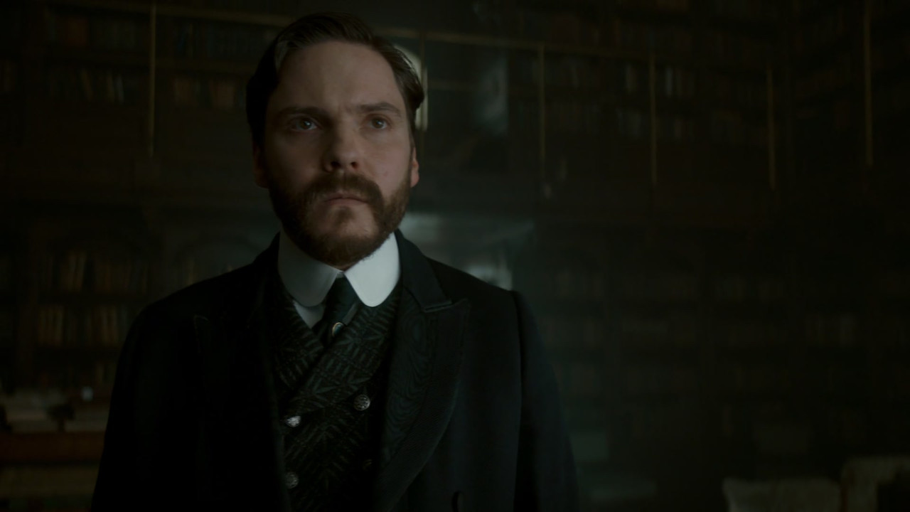 The Alienist (2018) - S01E01 - The Boy on the Bridge (1080p AMZN