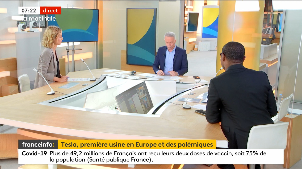 10.11 - 05.27.00 - La matinale. Tous les matins, réveillez-vous avec ....ts_snapshot_00.56.42.644
