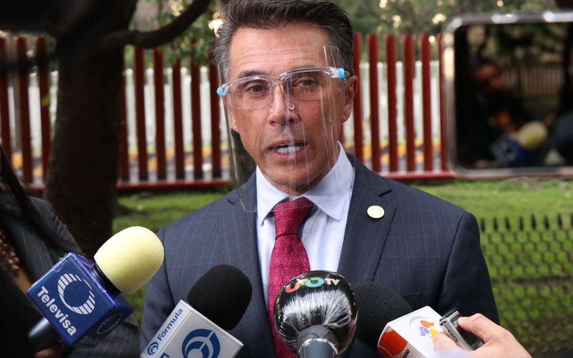 Sergio Mayer tiene un problema de salud que está afectando sus pulmones