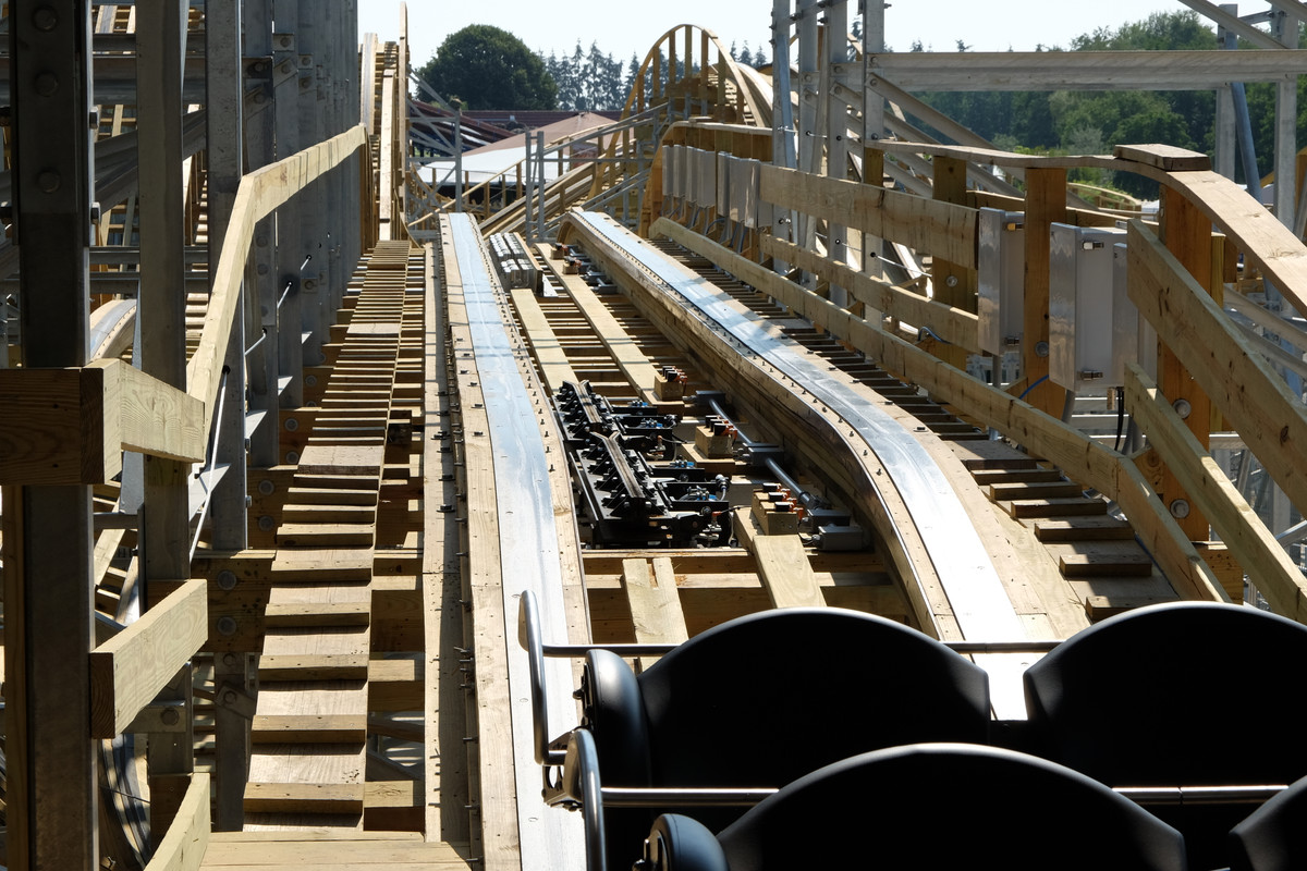 D045CFAB-D013-4933-8339-B853CF8C387D