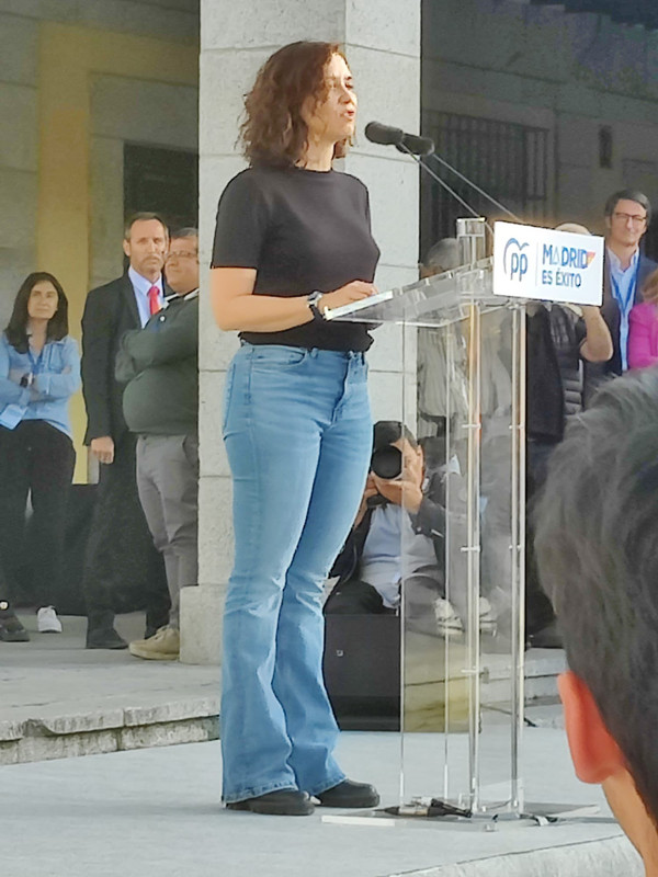 ayusovaquerazosbrunete (5)