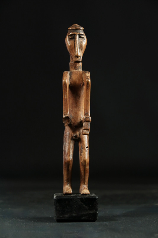 Atauro-wooden-figurine-Timor