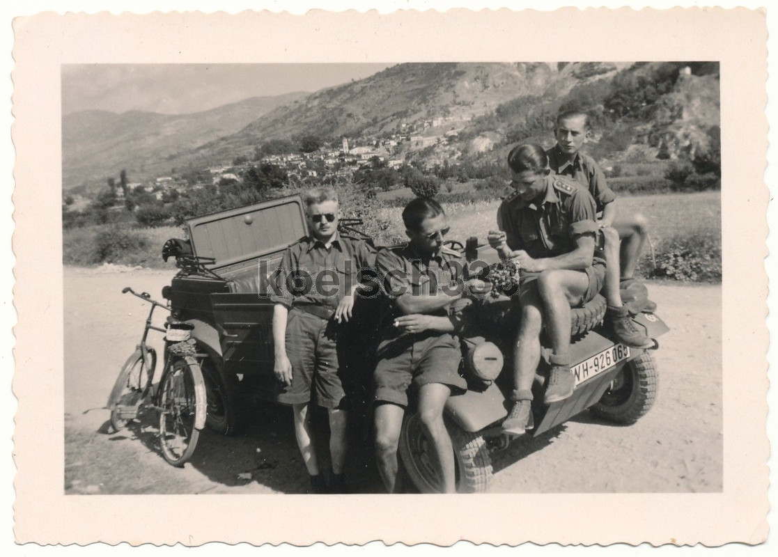 Foto 22. Infanterie Div. Kreta 1943 VW Kübelwage