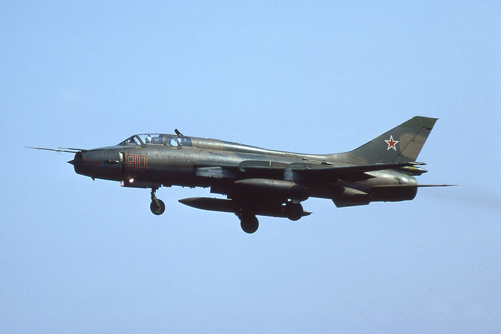 730 APIB Su-17UM3-K 90 Red_17532364511 [Neuruppin 1991