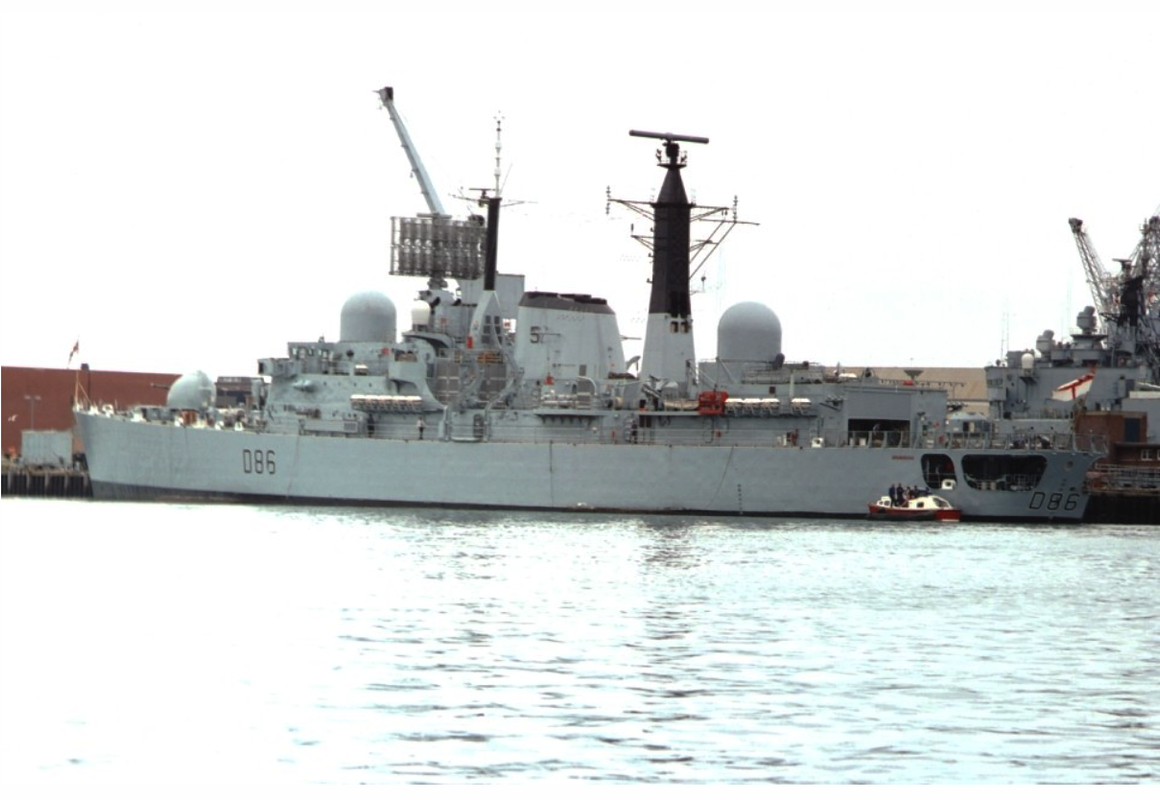 HMS Birmingham (D.86) в Портсмуте, 5 июня 1978