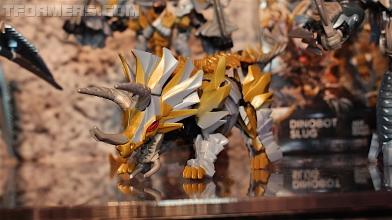 MORE Transformers Showroom Images Trypticon, Tit