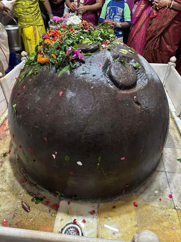 ఈ శివుడు ప్రతి సంవత్సరం పెరుగుతూ ఉన్నాడు.. ఈ శివుడు ప్రతి సంవత్సరం పెరుగుతూ ఉన్నాడు..