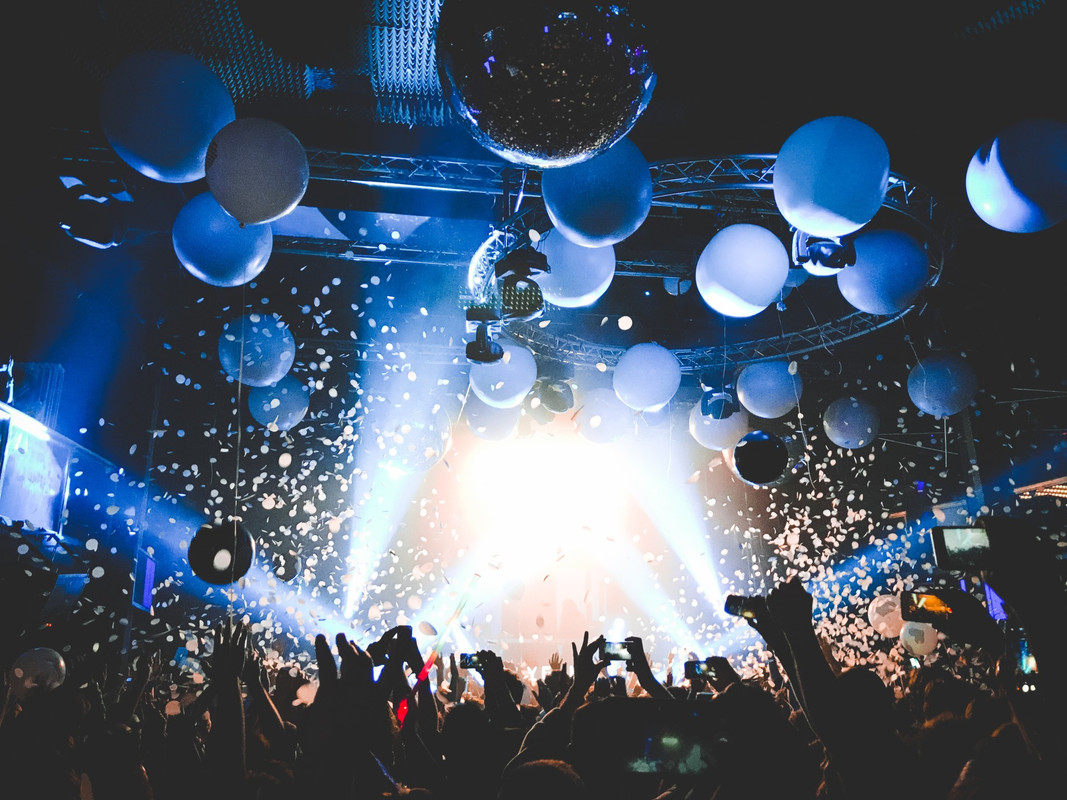 South Beach Party Bus Limo Open Bar Nightclub Package Party Bus Limo Open Bar Nightclub