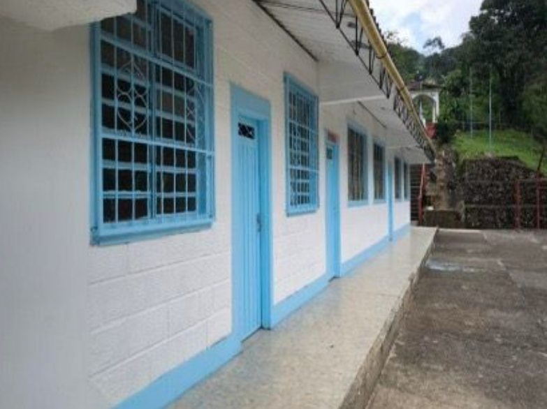 Gobernación de Antioquia invierte más de $11.600 millones para mejorar 418 sedes educativas en zonas rurales
