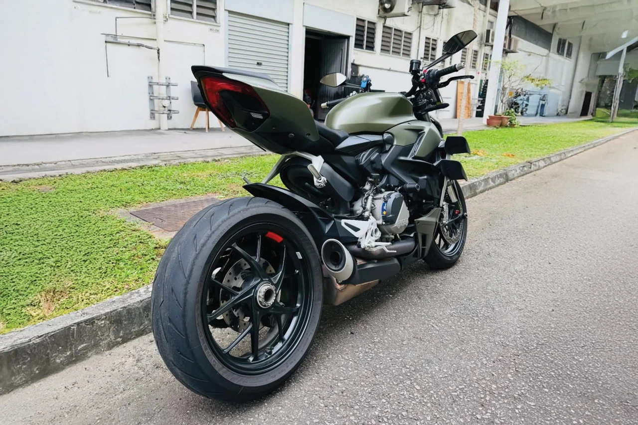 Torque Block tyre expertise for Ducati Streetfighter V2