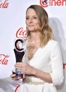 Jodie-Foster-md08