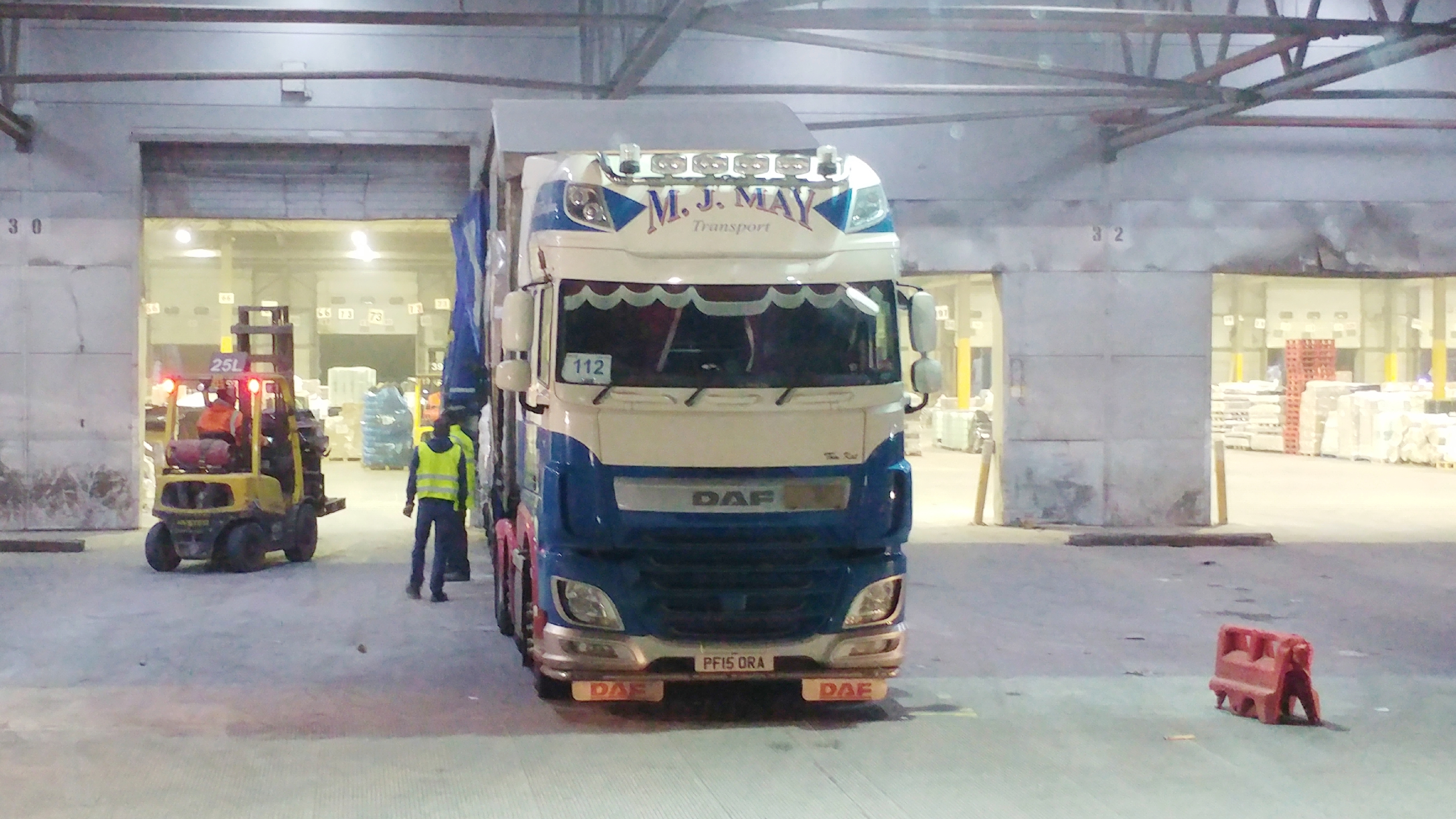 44-2015-DAF-XF-Euro6-460-Super-Space-Cab-01-05-2018.jpg