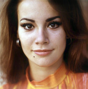 claudine-auger-mb23