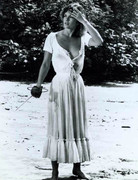 genevieve-bujold-b89