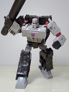 Earthrise-Megatron-05