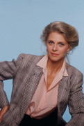lindsay-wagner-e66
