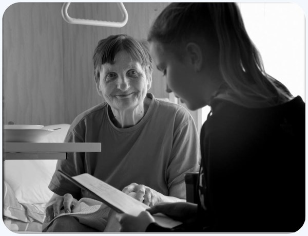 553183_573261742727537_1228819425_n