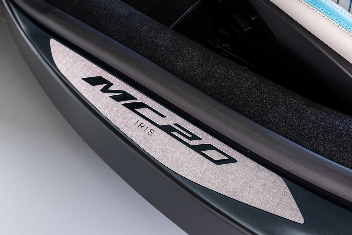 08_MaseratiMC20Iris_dedicatedMC20Irislasereddoorsills