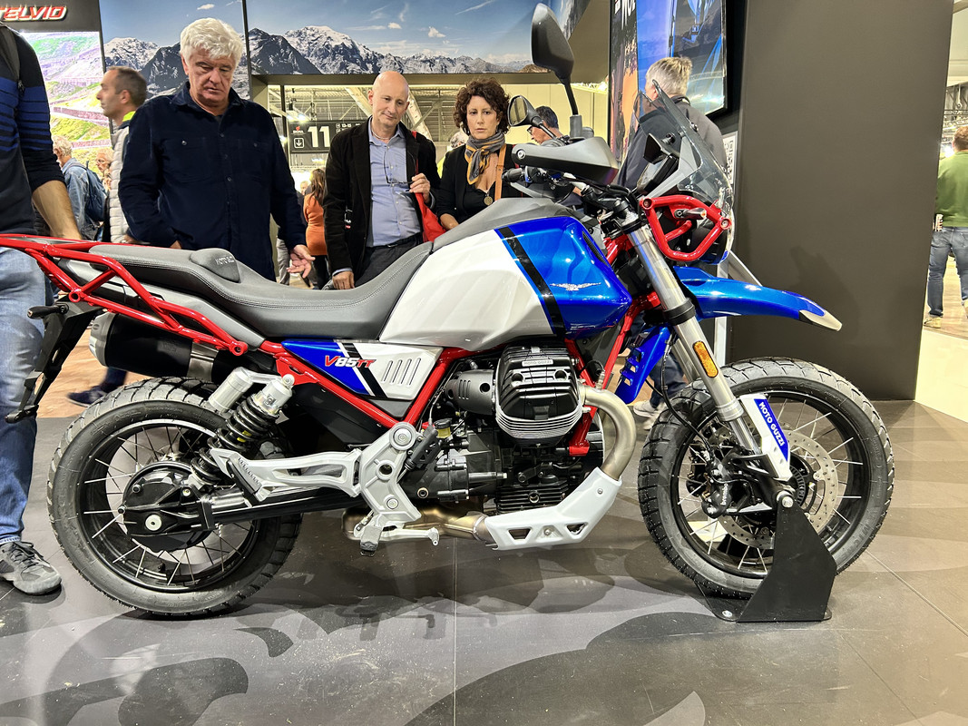 D4DBD577-B15D-4BFA-BD1E-4FAF9A1BB6C0