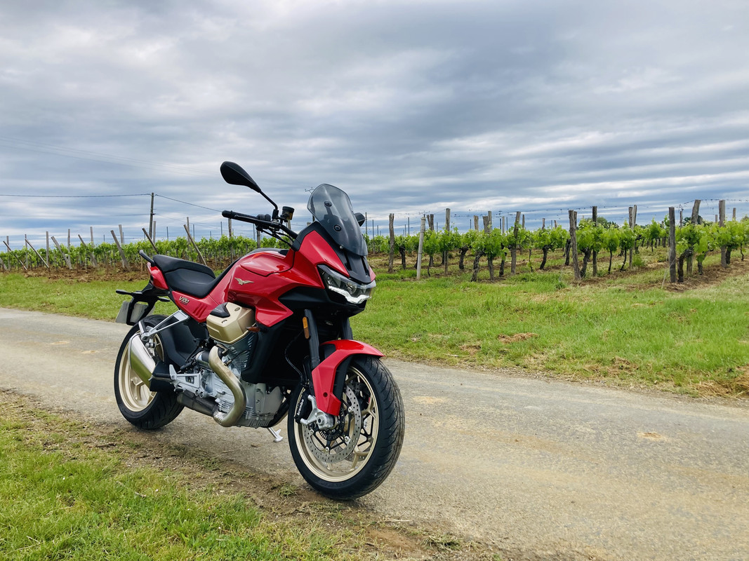 5A22F903-EC8E-4B4F-A0E4-CF852FD836FD