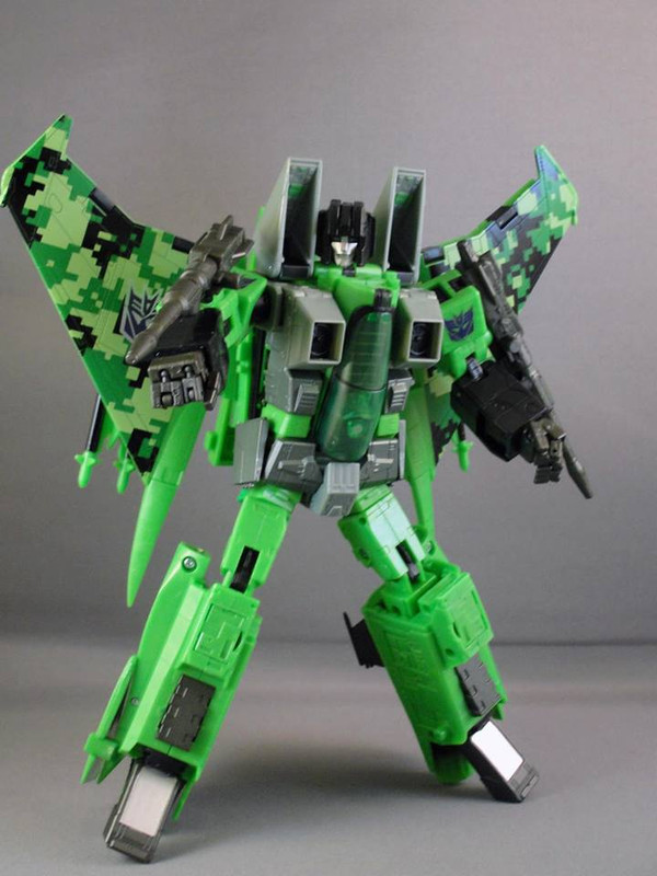 521634_686317938060651_647708687_n