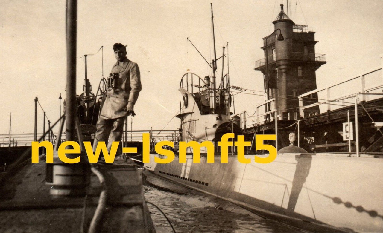 photo U-BOOT U121 im Hafen PILLAU Baltijsk Балти