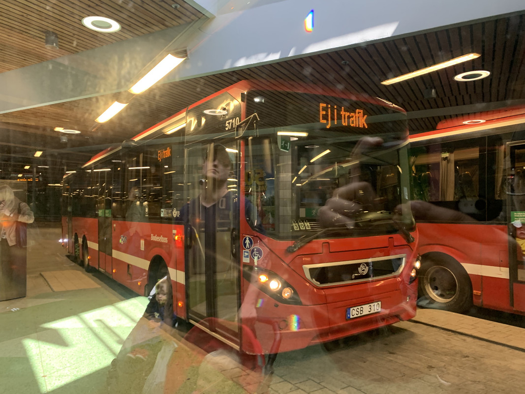 62EA1865-05BF-454E-A2B4-F7AB1628EE84