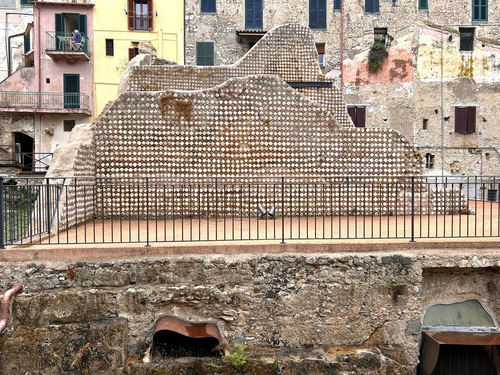 Жаркий сентябрь на побережье Тирренского моря. Жаркий сентябрь на побережье Тирренского моря.