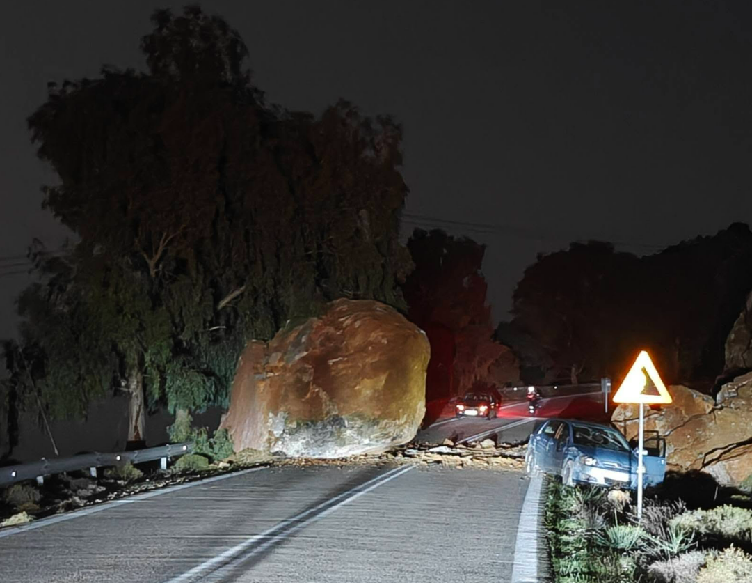 ΜΕΓΑΛΗ ΚΑΤΟΛΙΣΘΗΣΗ ΣΤΟ ΣΑΡΑΠΙΟ - ΑΓΙΟ ΕΙΧΑΝ ΔΙΕΡΧΟΜΕΝΟΙ
