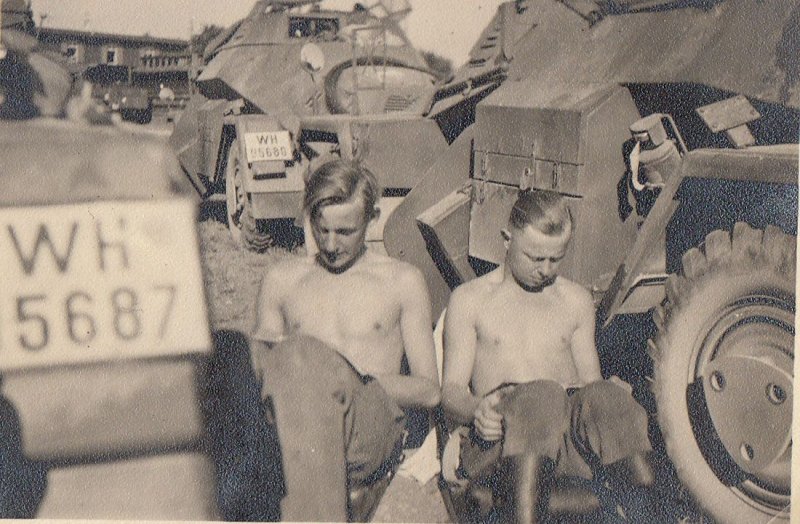 2.WK Fotoalbum Aufklärung-Panzerwagen 8