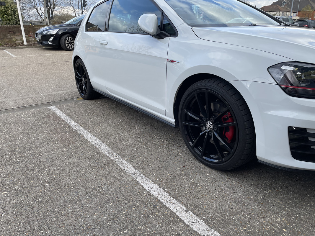 CF51F193-20BB-40C5-977B-D6A5810CF963