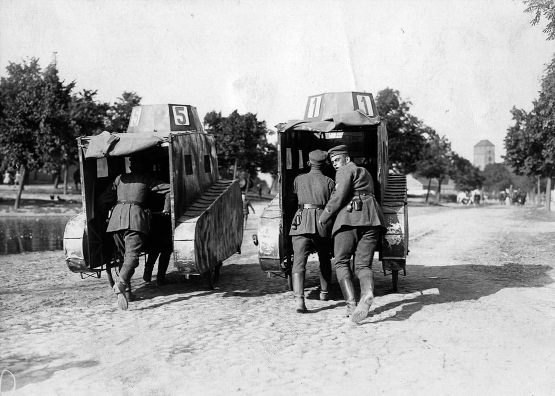 dummy-tanks-4.jpg