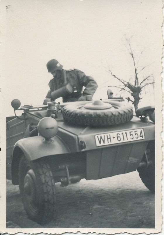 VW KÜBELWAGEN  Stahlhelm Gasmaske