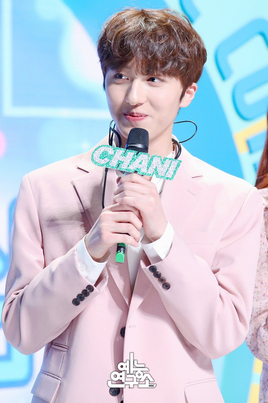 C50771-EF-2-A2-F-4-CF9-A114-D0-F57292-D5