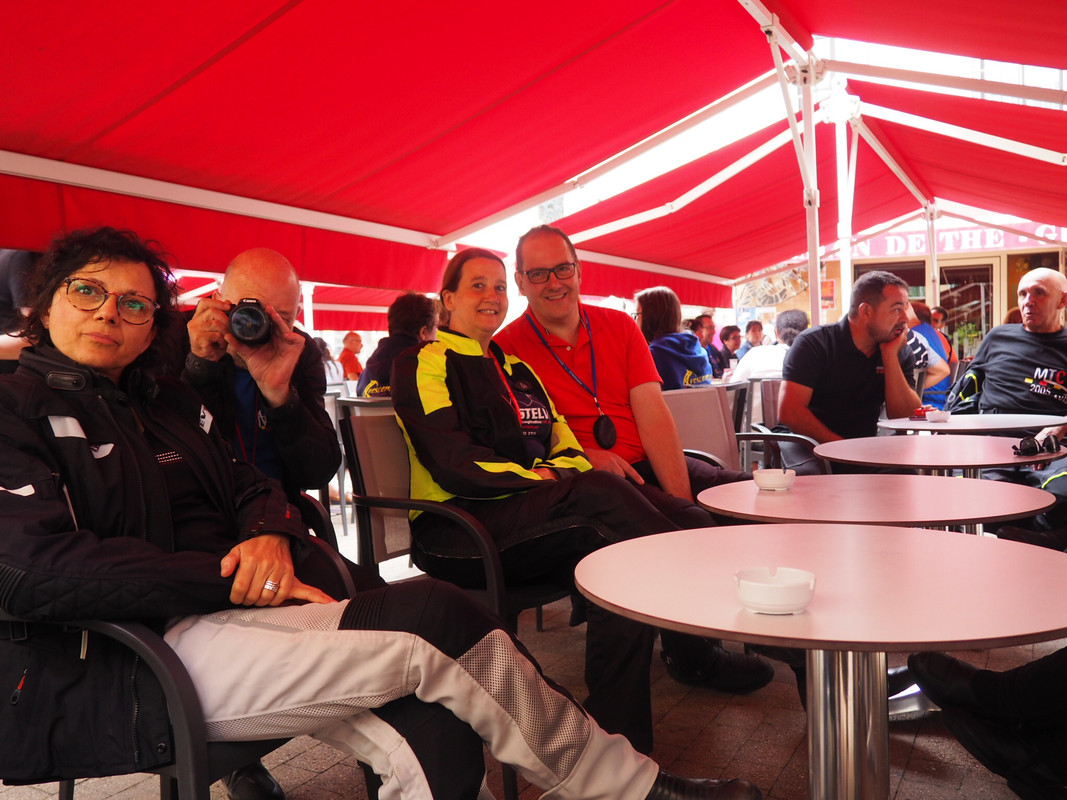 4AEE09DA-9255-4706-BE97-843462ADEE9C