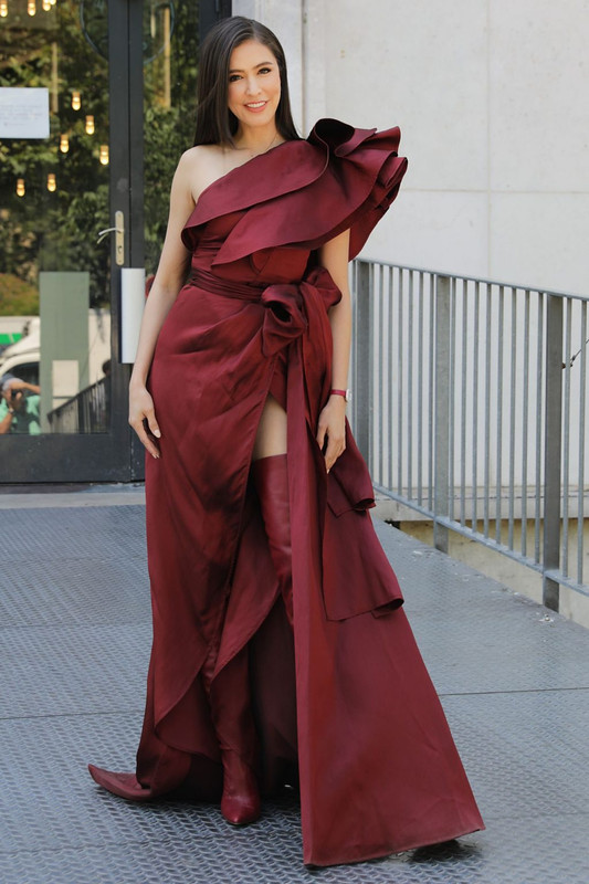 Sririta-Jensen-Upskirt-STARS-com-4