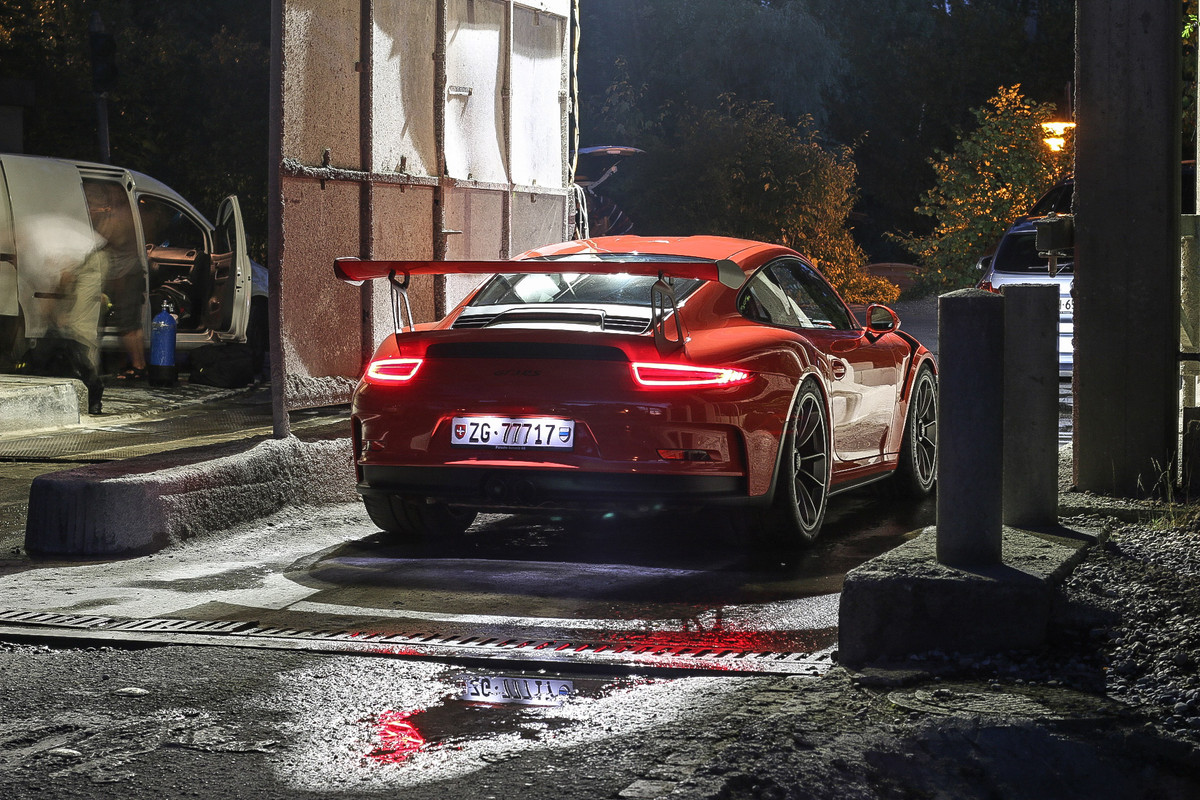 photo-7056-late-night-gt3-rs-187100-orig