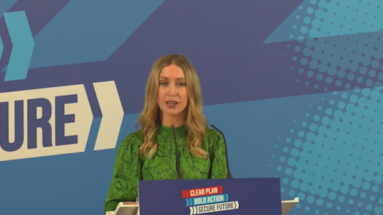 Laura Trott 190624 011