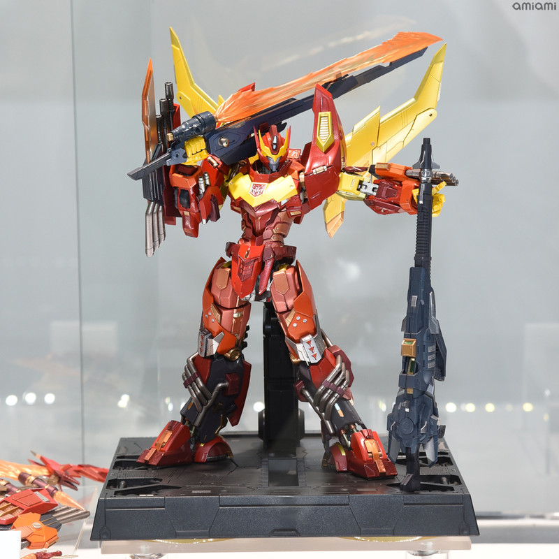 Flame-Toys-Kuro-Kara-Kuri-Rodimus-03