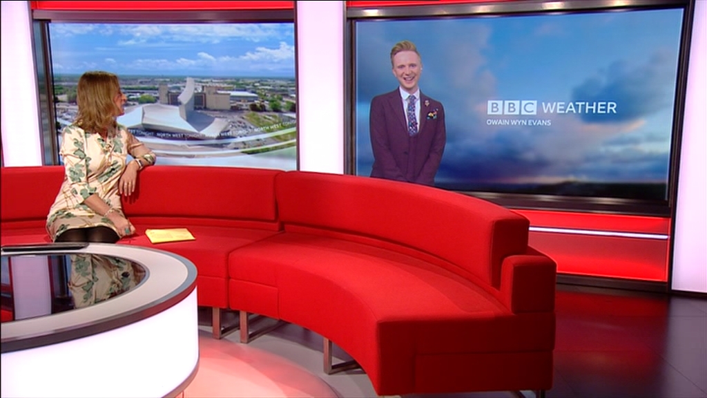 04.06 - 18.30.00 - BBC London News. The latest news, sport and weathe....ts_snapshot_26.06.973