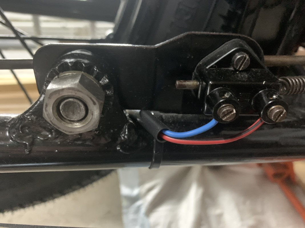 407C1F38-E8E4-4EAB-A60E-4A35E09EDBAC